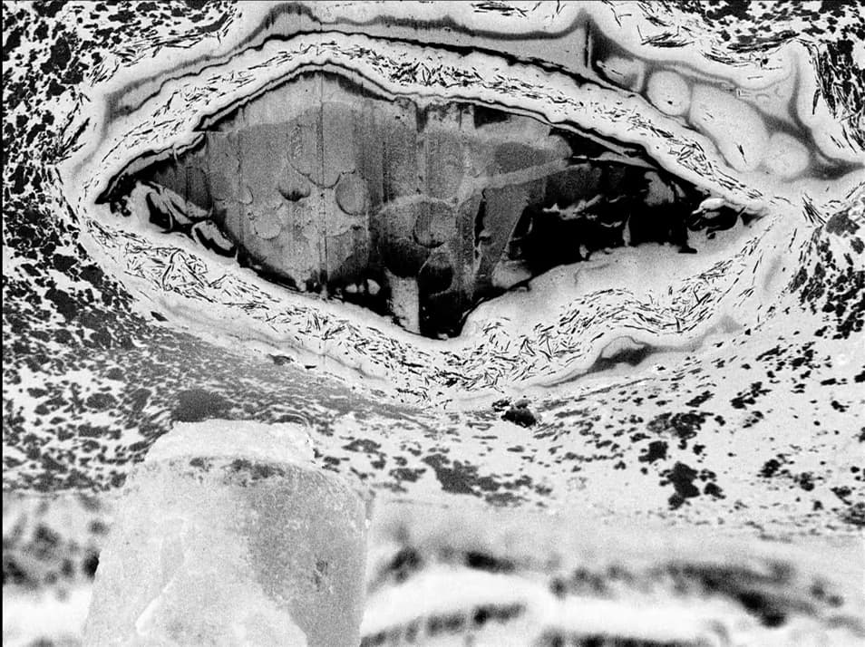 Gas delivery frame 6