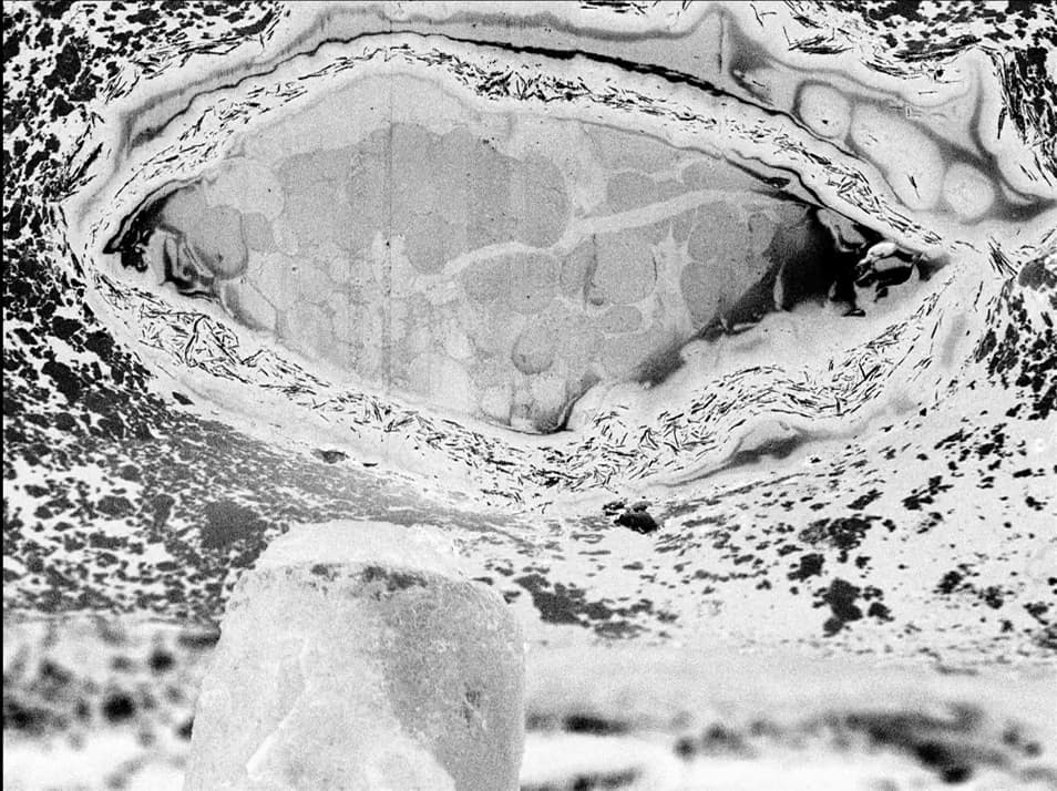 Gas delivery frame 7